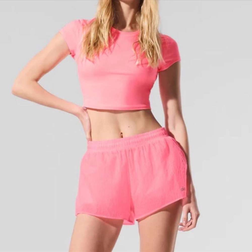 NWT Alo Game Time Shorts - NEON BUBBLEGUM - Picture 3 of 8